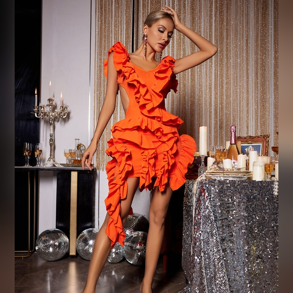 Jonise Pleated Backless Asymmetric Curling Dress